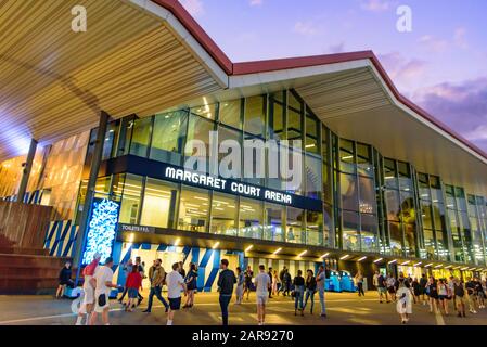 Margaret court Arena pour l'Australian Open 2020 au coucher du soleil, un lieu de tennis au Melbourne Park, Melbourne, Australie Banque D'Images