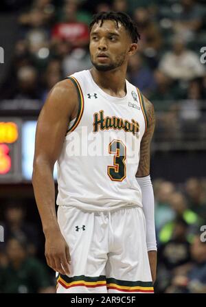 25 janvier 2020 - la garde des guerriers Rainbow d'Hawaï Eddie Stansberry (3) lors d'un match entre les guerriers Rainbow d'Hawaï et les Aggies de UC Davis au Centre Stan Sheriff d'Honolulu, HI - Michael Sullivan/CSM Banque D'Images