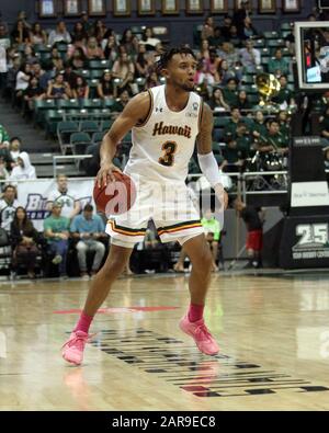 25 janvier 2020 - la garde des guerriers Rainbow d'Hawaï Eddie Stansberry (3) lors d'un match entre les guerriers Rainbow d'Hawaï et les Aggies de UC Davis au Centre Stan Sheriff d'Honolulu, HI - Michael Sullivan/CSM Banque D'Images