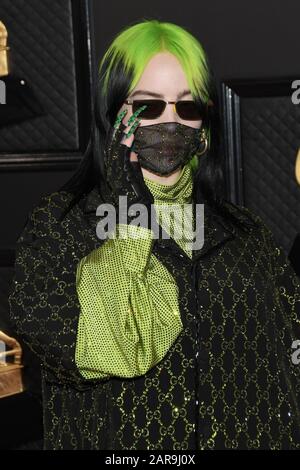 Los Angeles, Californie, États-Unis. 26 janvier 2020. Billie Eilish arrive au 62ème tapis rouge annuel Grammy Awards qui s'est tenu au Staples Center le 26 janvier 2020 à Los Angeles, Californie, États-Unis. (Photo de Athanlee B. Mirador/Sipa USA) crédit: SIPA USA/Alay Live News Banque D'Images