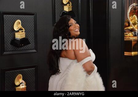 Los Angeles, États-Unis. 26 janvier 2020. Los Angeles, États-Unis. 27 janvier 2020. Lizzo arrive pour les 62ème Grammy Awards annuels qui se sont tenus au Staples Center à Los Angeles le dimanche 26 janvier 2020. Photo de Jim Ruymen/UPI crédit: UPI/Alay Live News Banque D'Images