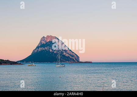 Vue magnifique sur la plage et la nature sur la Sardaigne Banque D'Images