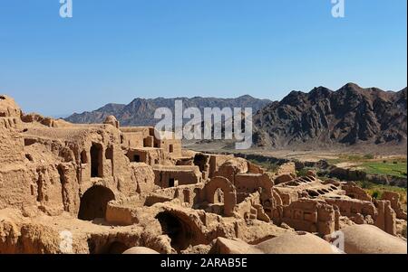 Kharanagh - Superbe village de boue vieux et abandonné dans la province de Yazd, en Iran. Banque D'Images