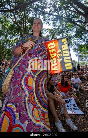 Sydney, Nouvelle-Galles du Sud, AUSTRALIE - 26 janvier 2020 : des milliers de manifestants autochtones à Hyde Park Sydney demandent au gouvernement de modifier la date du jour de l'Australie. Banque D'Images