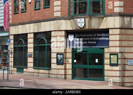 Sheffield, Royaume-Uni - 10 JUILLET 2016 : Département d'archéologie de l'Université de Sheffield, Royaume-Uni. C'est une université de recherche publique avec plus de 28 000 étudiants. Banque D'Images