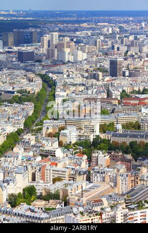 Vue aérienne de Paris, France. Paysage urbain de la capitale française. Banque D'Images