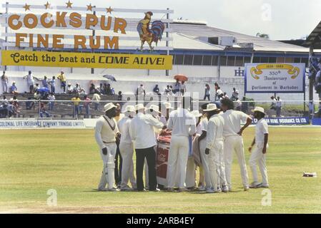 Pause boissons,.1ère ODI. West Indies V India à l'ancien Kensington Oval, Bridgetown, Barbade. 7 mars 1989 Banque D'Images