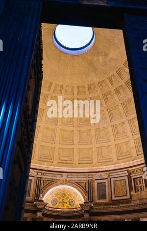Rome, Italie - 31 Décembre 2019 : Dôme Du Panthéon, Rome, Italie Banque D'Images