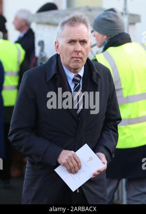 David Sterling assiste aux funérailles de Seamus Mallon, ancien vice-premier ministre de l'Irlande du Nord, à l'église Saint-Jacques de Jérusalem à Mullaghbrack, Co Armagh. Banque D'Images