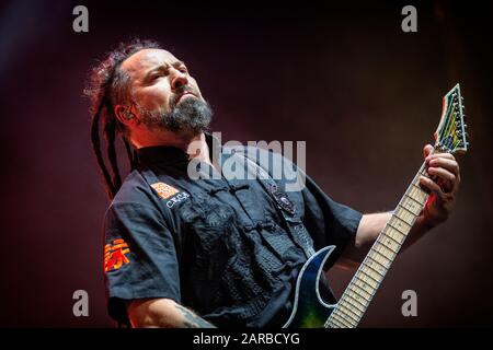 Oslo, Norvège. 23 janvier 2020. Five Finger Death Punch, le groupe américain de poids lourd, exécute un concert en direct à Spektrum à Oslo. Ici le guitariste Zoltan Bathory est vu vivre sur scène. (Crédit Photo: Gonzales Photo - Terje Dokken). Banque D'Images