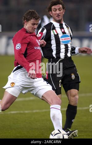 Turin Italie, 12 mars 2003, stade « Delle Alpi », Ligue des Champions de l'UEFA 2002/2003, FC Juventus- FC Manchester United : OLE Gunnar Solskjaer en action pendant le match Banque D'Images