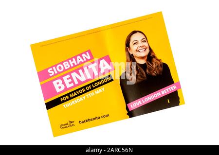 Un dépliant de campagne de Siobhan Benita, qui sera maire de Londres pour les libéraux-démocrates aux élections mayorales de Londres de 2020. Banque D'Images