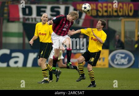 Milan Italie 18 mars 2003, Stade G.MEAZZA SAN SIRO, Ligue des Champions de l'UEFA 2002/2003, AC Milan - Borussia Dortmund: Martin Lauren et Lars Riken pendant le match Banque D'Images