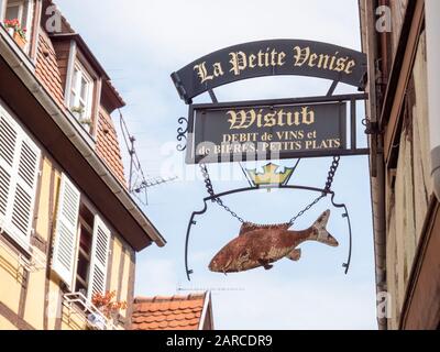 La petite Venise, ou Little venice winstub, restaurant et café à Colmar Alsace France Banque D'Images