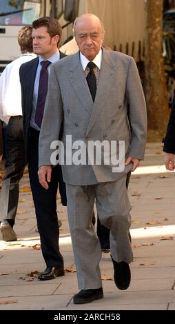 Mohamed Al-Fayed a comparu en 2007 devant la Haute Cour de Londres lors de l'enquête sur la mort de son fils Dodi Fayed et de la princesse Diana. Banque D'Images