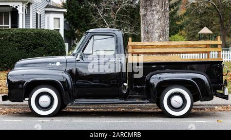 Camionnette Ford classique. Banque D'Images