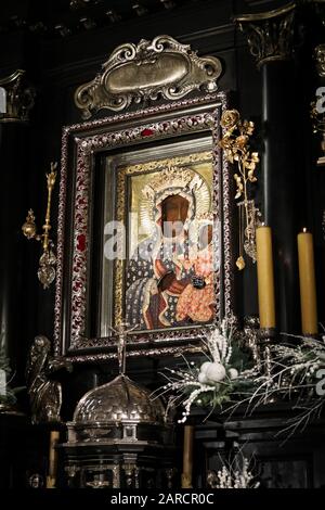 Pologne, Czestochowa - 21 janvier 2020: Monastère de Jasna Gora: La Merveilleuse image de la Vierge noire de Czestochowa (Notre-Dame de Czestochowa) Banque D'Images