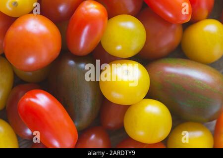 La fermeture des tomates cerises. Contexte alimentaire, orientation horizontale. Banque D'Images