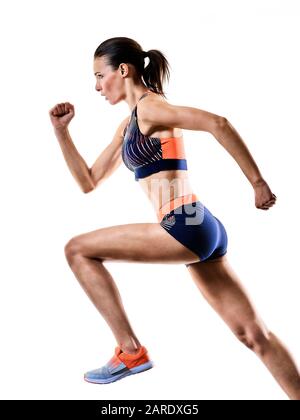 une jeune femme caucasienne courir jogging jogging athlétisme compétition isolée sur fond blanc Banque D'Images