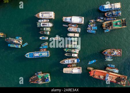 Vue aérienne d'Aberdeen Typhoon Refuges et Ap Lei Chau Hong Kong, Banque D'Images