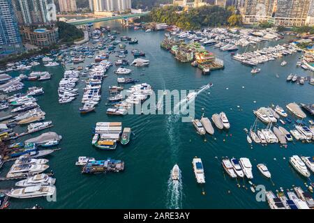 Vue aérienne d'Aberdeen Typhoon Refuges et Ap Lei Chau Hong Kong, Banque D'Images