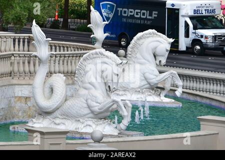 Las Vegas, NV, USA. 10-3-18. Le Caesars Palace est situé dans un vaste complexe de bâtiments de style romain et de sculptures le long de la Strip de Las Vegas. Banque D'Images