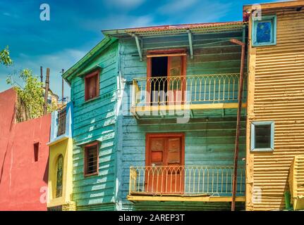 Des scènes colorées de rue de Caminto à la Boca, le plus ancien quartier de classe ouvrière de Buenos Aires, en Argentine. Banque D'Images