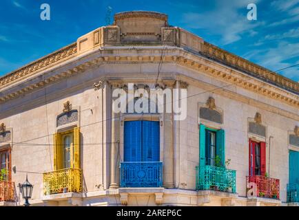 Des scènes colorées de rue de Caminto à la Boca, le plus ancien quartier de classe ouvrière de Buenos Aires, en Argentine. Banque D'Images