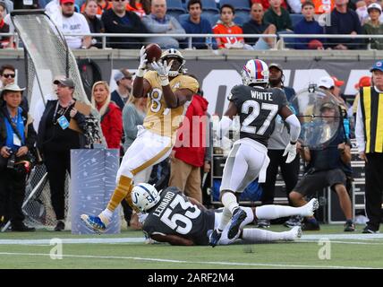 NFC Tight end Jared Cook of the New Orleans Saints (87) fait une prise pendant le Pro Bowl, dimanche 26 janvier 2020, au Camping World Stadium à Orlando, en Floride. (Photo par IOS/ESPA-Images) Banque D'Images