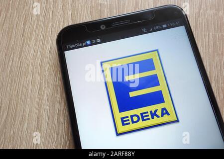 Logo Edeka affiché sur un smartphone moderne Banque D'Images