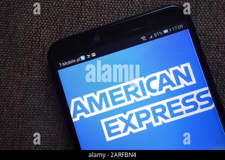 Logo American Express affiché sur un smartphone moderne Banque D'Images