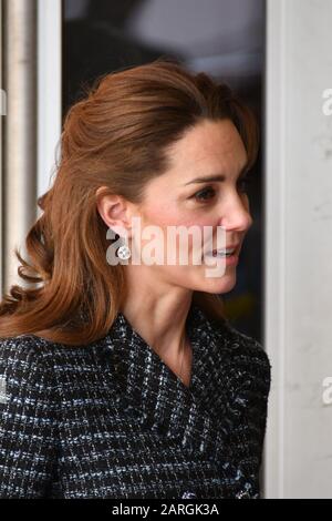 Londres, Royaume-Uni. 28 janvier 2020. Catherine Duchesse de Cambridge, visite un atelier créatif organisé par la National Portrait Gallery, dans le cadre du programme offert à l'Evelina London Children's Hospital London, Royaume-Uni - 28 janvier 2020 crédit: Nils Jorgensen/Alay Live News Banque D'Images