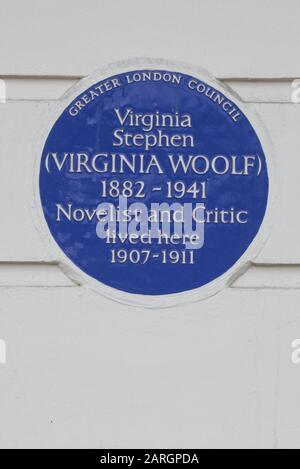 Plaque Bleue Virginia Woolf, 29 Fitzroy Square, Fitzrovia, Londres, Banque D'Images