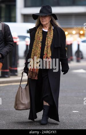 Koo Stark à l'extérieur de l'édifice Rolls, devant les tribunaux royaux de justice, dans le centre de Londres, avant une audience au procès de la Haute Cour avec l'ancien associé Warren Walker. Photo PA. Date De L'Image: Mardi 28 Janvier 2020. Crédit photo devrait lire: Dominic Lipinski/PA Fil Banque D'Images