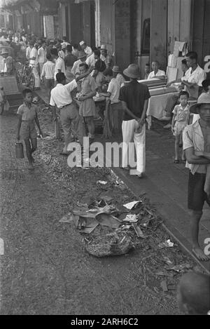 Photo Reportage Palembangs Shopping Street In Palembangdate: 1947 Lieu: Indonésie, Pays-Bas East Indies Banque D'Images