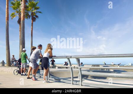 Los Angeles, Californie 04.10.2016 Venice Beach Skatepark Banque D'Images