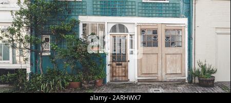 Londres/UK - 22/07/19: La façade d'une maison à Upbrook Mews à Bayswater, un quartier riche de la Cité de Westminster. C'est aussi l'un des Londres Banque D'Images