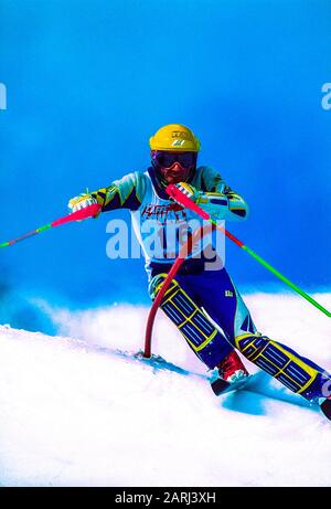 Ingmar Stenmark de Suède en compétition dans le slalom aux Championnats du monde de ski alpin FIS de 1989 Banque D'Images