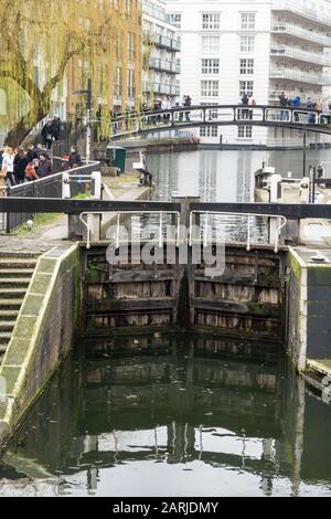 Hampstead Road Lock, Regents Canal, Camden Market, Londres, Royaume-Uni Banque D'Images