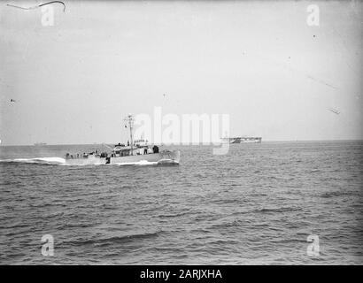 Rh. Mme Dan. 'Karel Doorman; Reine Wilhelmina Date : 1er Juillet 1947 Banque D'Images