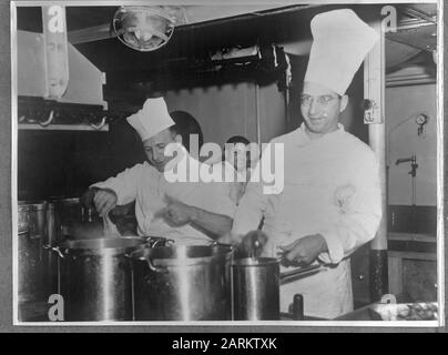 Navire hospitalier navire de l'hôpital Orange quitte Melbourne pour une mission de sauvetage à Batavia Date: 22 octobre 1945 lieu: Australie mots clés: Expédition Banque D'Images