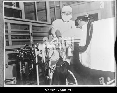 Navire de l'hôpital le navire de l'hôpital Orange quitte Melbourne pour une mission de sauvetage à Batavia. Date : 22 Octobre 1945 Lieu : Australie Mots Clés : Expédition Banque D'Images