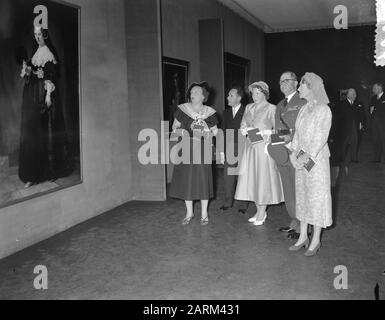 Visite de Grand Ducal au Luxembourg. Exposition Rembrandt Date : 5 juin 1956 mots clés : visites, expositions Banque D'Images