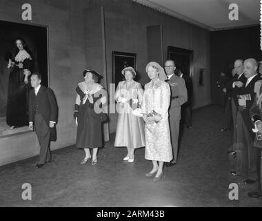 Visite de Grand Ducal au Luxembourg. Exposition Rembrandt Date : 5 juin 1956 mots clés : visites, expositions Banque D'Images