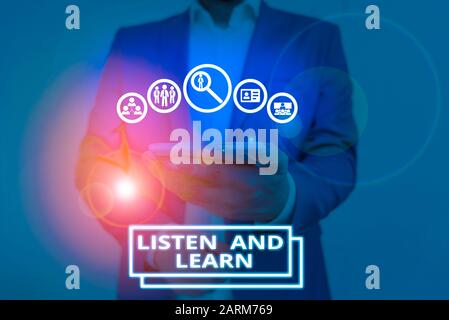 Texte de l'écriture d'écouter et d'apprendre. Photo conceptuelle attention à obtenir l'Éducation Apprentissage Connaissances Exposé Banque D'Images
