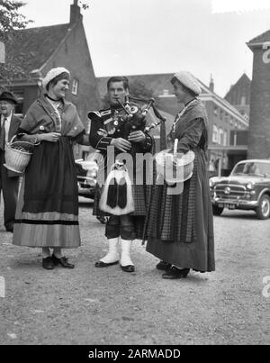 Soirée de danse folklorique à Den Bosch Date : 10 août 1959 Banque D'Images