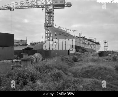 Lancement du double ferry fileté Krakatau Zaanlandse Shipbouw Mie. Date : 19 Septembre 1959 Mots Clés : Tewaterlatingen Nom De L'Établissement : Zaanlandse Scheepbouw Maatschappij Banque D'Images