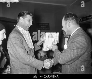 Question Mark Flight Lockheed Electra À Istanbul, Date De Retour: 29 Octobre 1959 Lieu: Istanbul Mots Clés: Points D'Interrogation, Retour, Vols Nom De Configuration: Lockheed Electra Banque D'Images