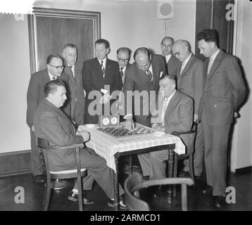 Tournoi International De Brouillons À Amsterdam Date: 28 Décembre 1959 Lieu: Amsterdam, Noord-Holland Mots Clés: Damtournoien Banque D'Images