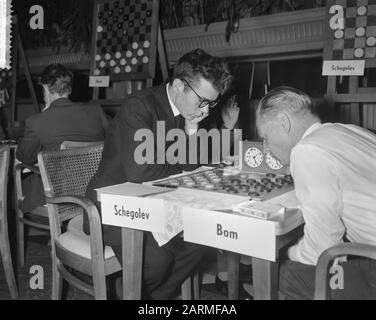 Sixième manche du Championnat du monde Drafts, Bomb dans son parti contre Cheglev Date: 20 octobre 1960 mots clés: Barrages, PARTIES, rondes, championnats du monde Banque D'Images